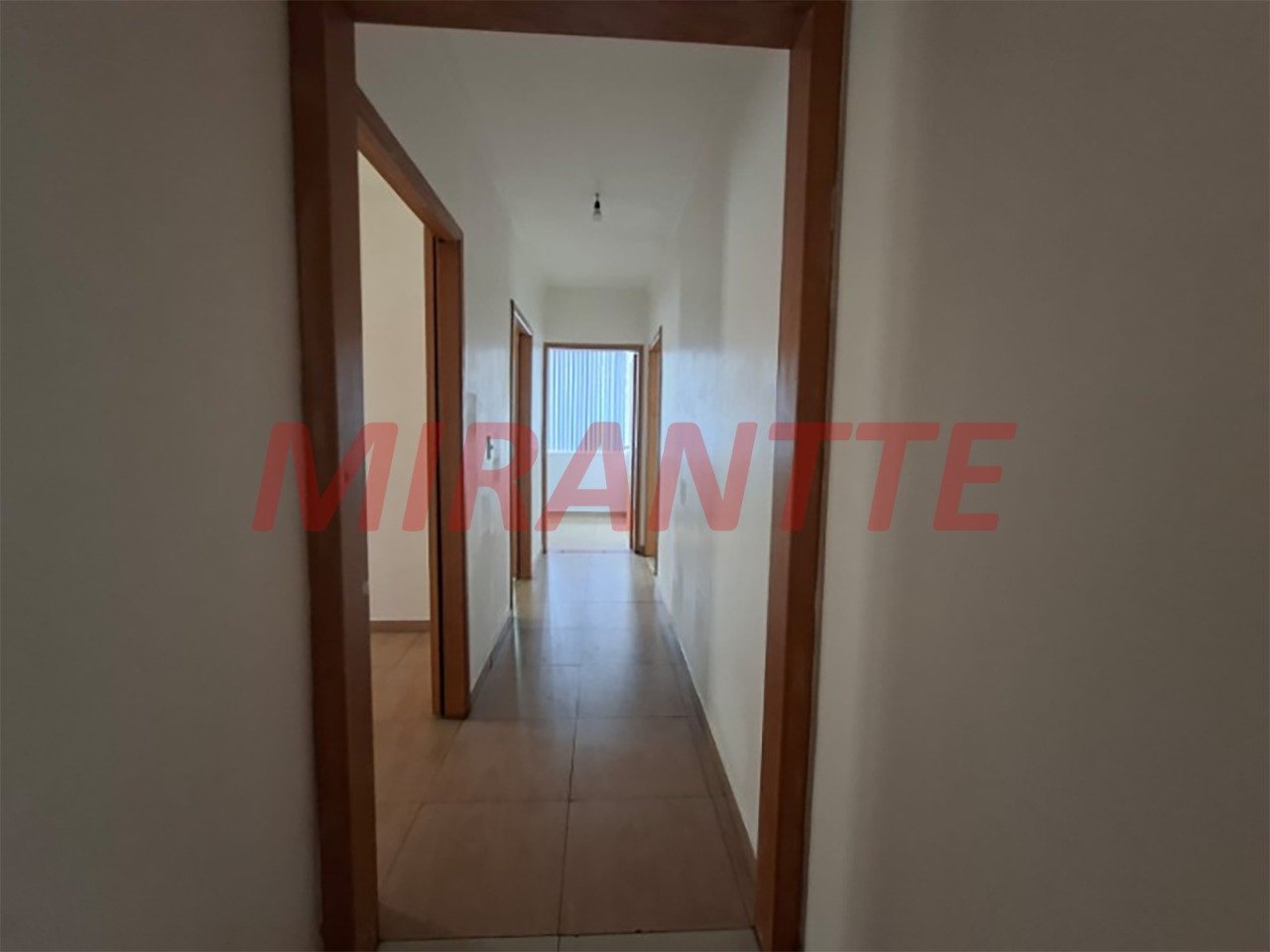 Sobrado de 513m² com 4 quartos em Água Fria