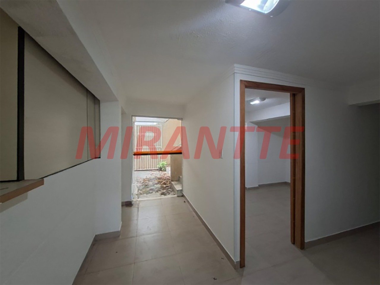 Sobrado de 513m² com 4 quartos em Água Fria