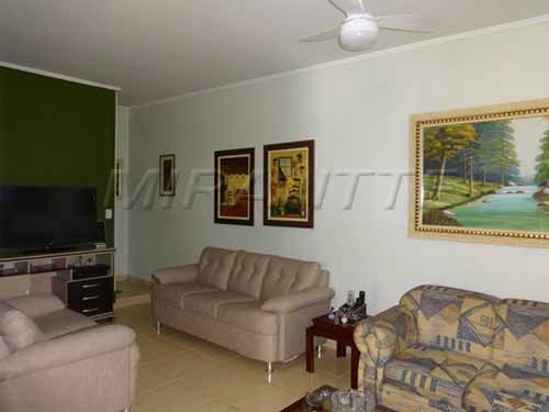 Casa terrea de 330m² com 5 quartos em Vila Mazzei