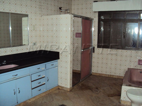 Comercial de 827m² em Ponte Pequena