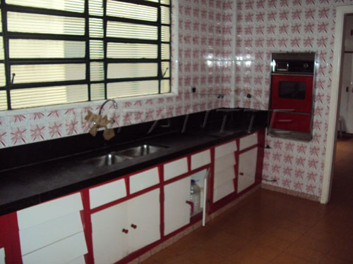 Comercial de 827m² em Ponte Pequena