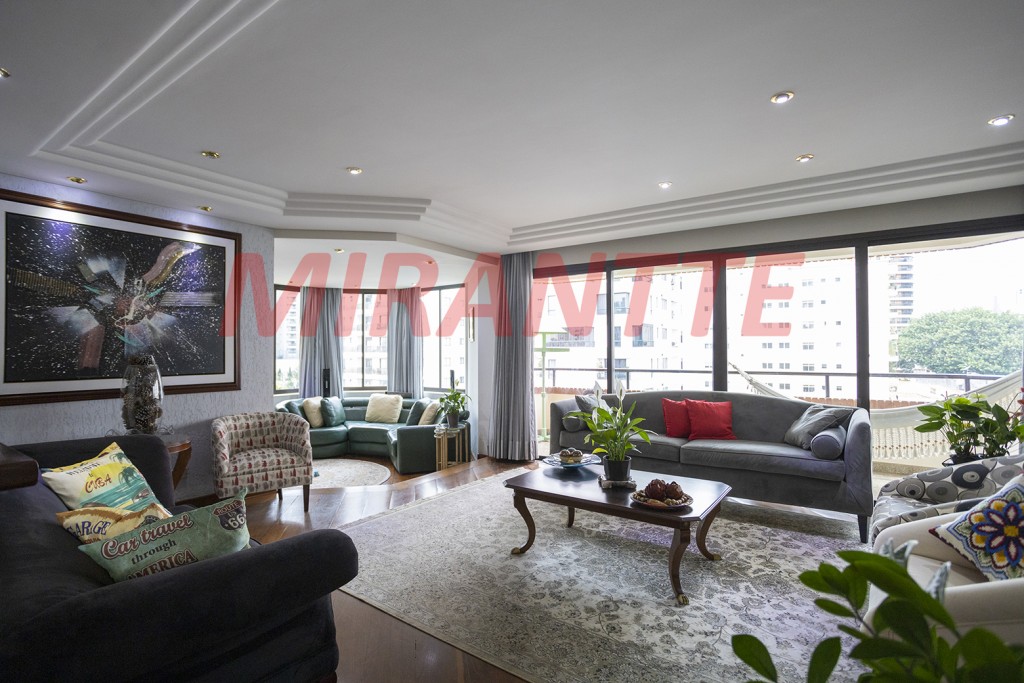 Apartamento de 218m² com 4 quartos em Santana