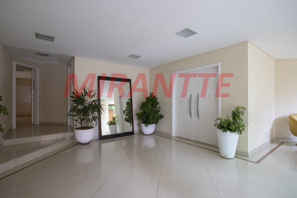 Apartamento de 218m² com 4 quartos em Santana