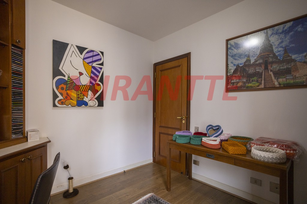 Apartamento de 218m² com 4 quartos em Santana