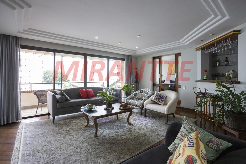 Apartamento de 218m² com 4 quartos em Santana