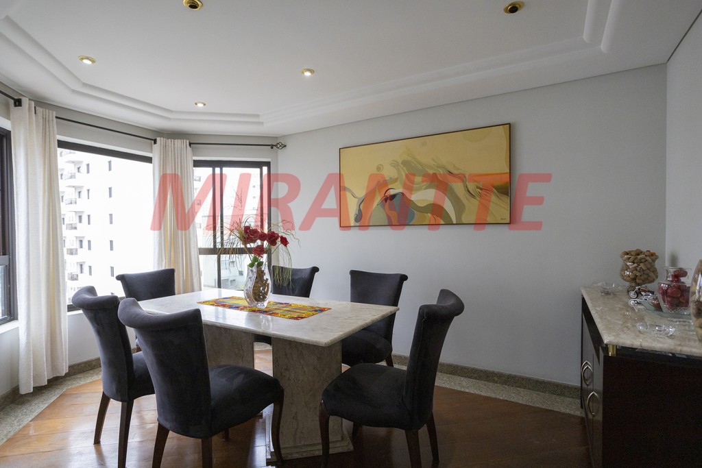 Apartamento de 218m² com 4 quartos em Santana