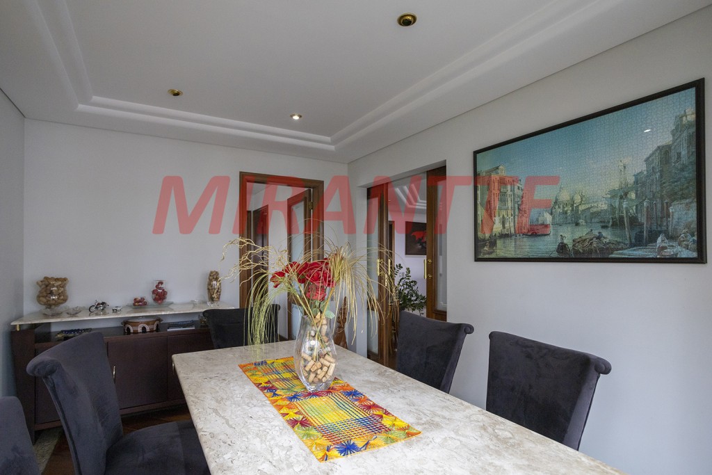 Apartamento de 218m² com 4 quartos em Santana