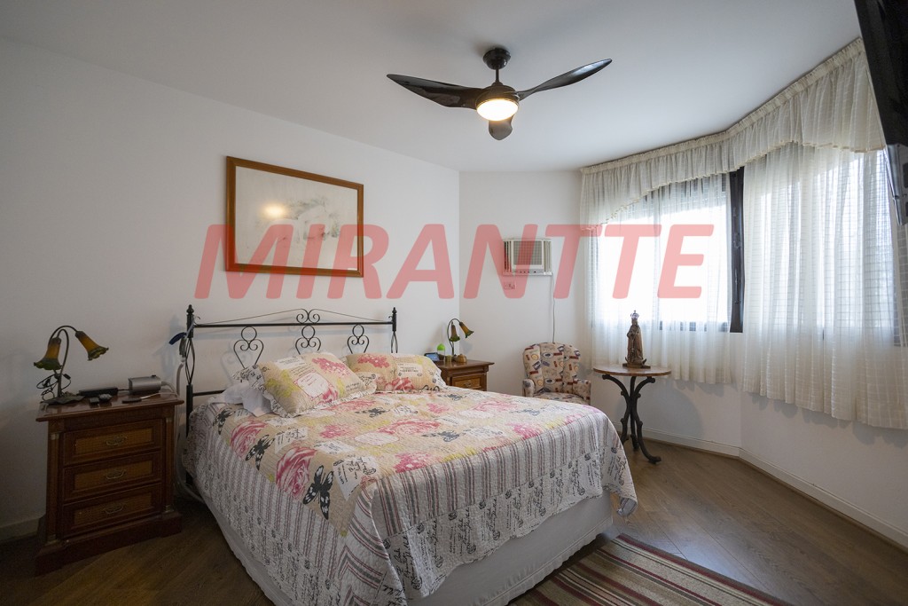 Apartamento de 218m² com 4 quartos em Santana