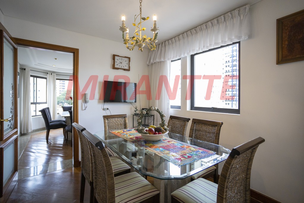 Apartamento de 218m² com 4 quartos em Santana