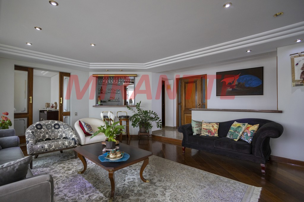 Apartamento de 218m² com 4 quartos em Santana