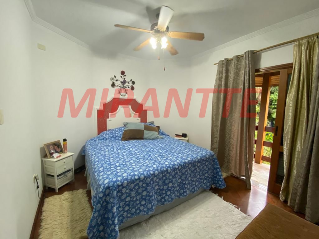 Sobrado de 700m² com 4 quartos em Serra Da Cantareira