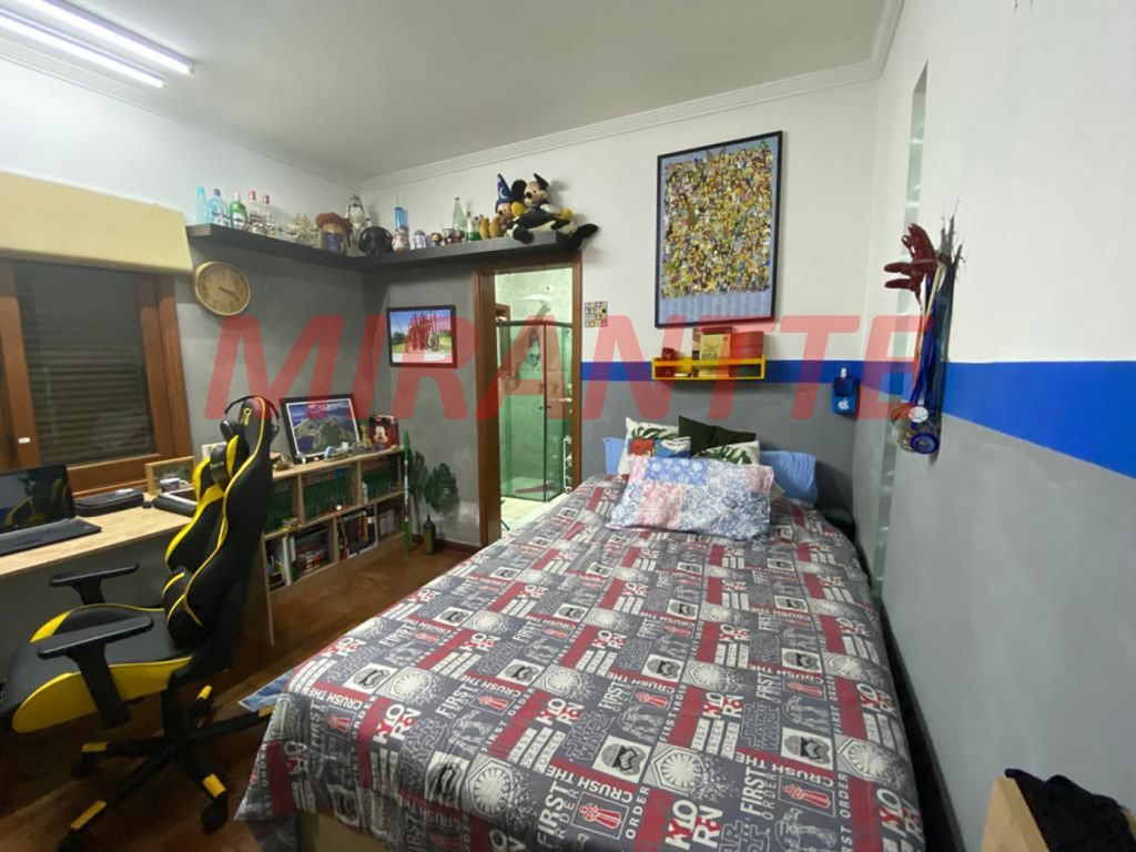 Sobrado de 700m² com 4 quartos em Serra Da Cantareira