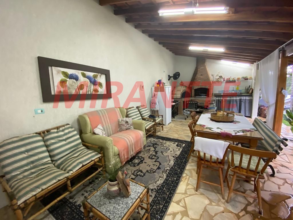 Sobrado de 700m² com 4 quartos em Serra Da Cantareira