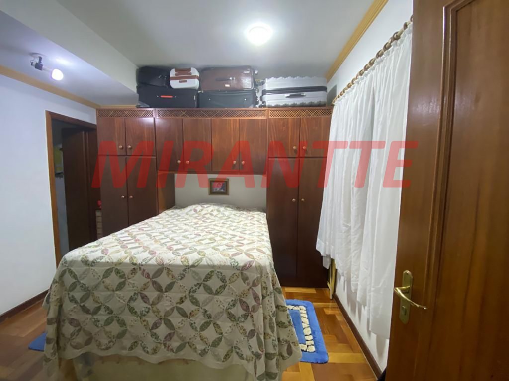 Sobrado de 700m² com 4 quartos em Serra Da Cantareira