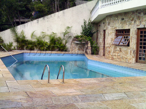 Sobrado de 557m² com 4 quartos em Serra da Cantareira