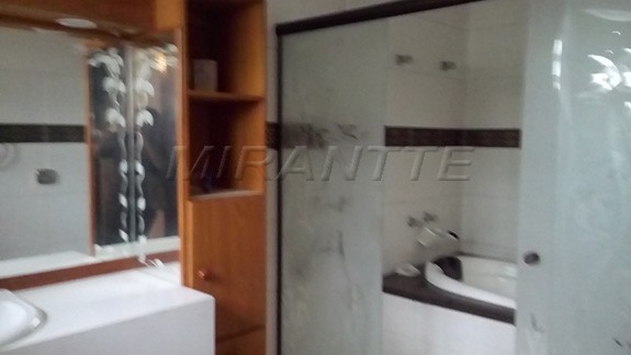 Casa terrea de 206m² com 3 quartos em Parque Edu Chaves