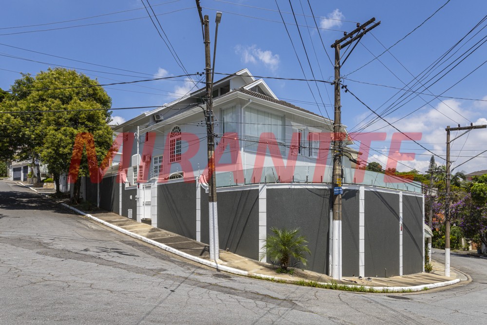 Sobrado de 450m² com 4 quartos em Tucuruvi