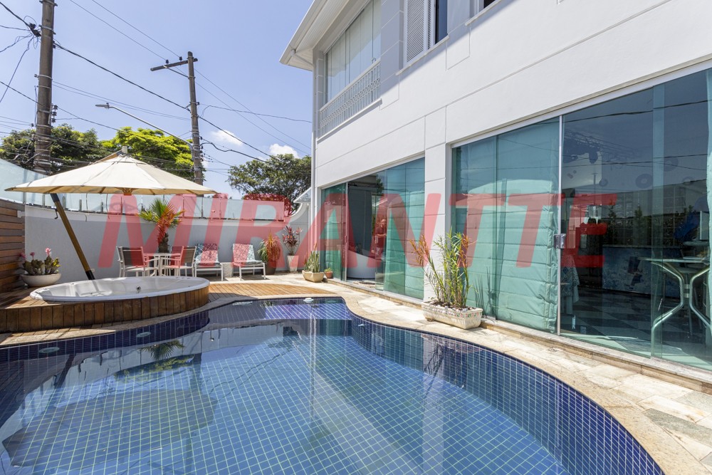 Sobrado de 450m² com 4 quartos em Tucuruvi