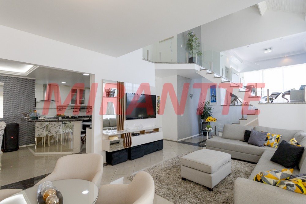 Sobrado de 450m² com 4 quartos em Tucuruvi