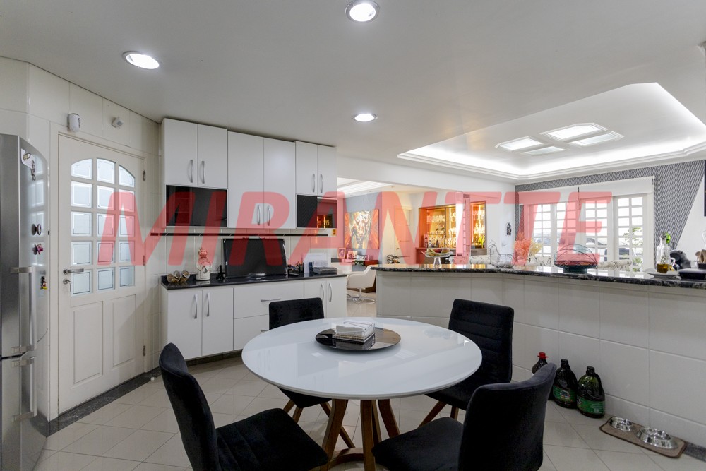Sobrado de 450m² com 4 quartos em Tucuruvi