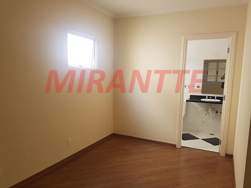Sobrado de 220m² com 3 quartos em Jardim Bibi