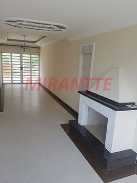Sobrado de 220m² com 3 quartos em Jardim Bibi