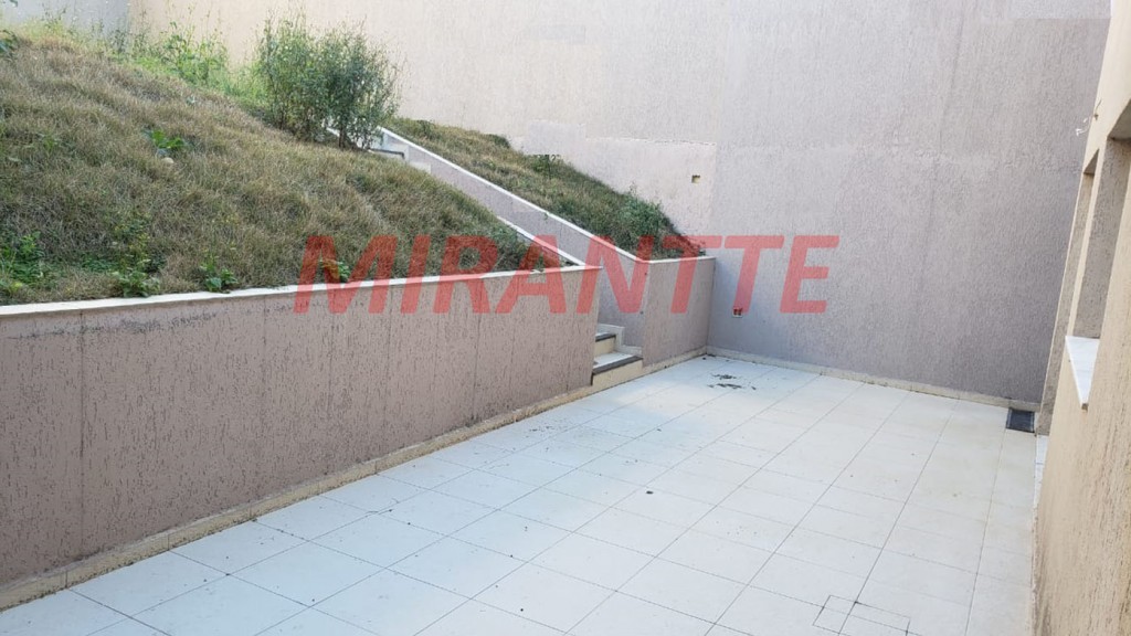 Sobrado de 220m² com 3 quartos em Jardim Bibi