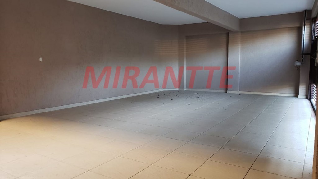 Sobrado de 220m² com 3 quartos em Jardim Bibi