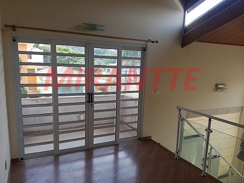 Sobrado de 220m² com 3 quartos em Jardim Bibi