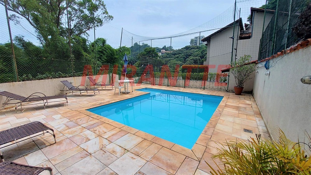 Cond. fechado de 147m² com 3 quartos em Tremembe