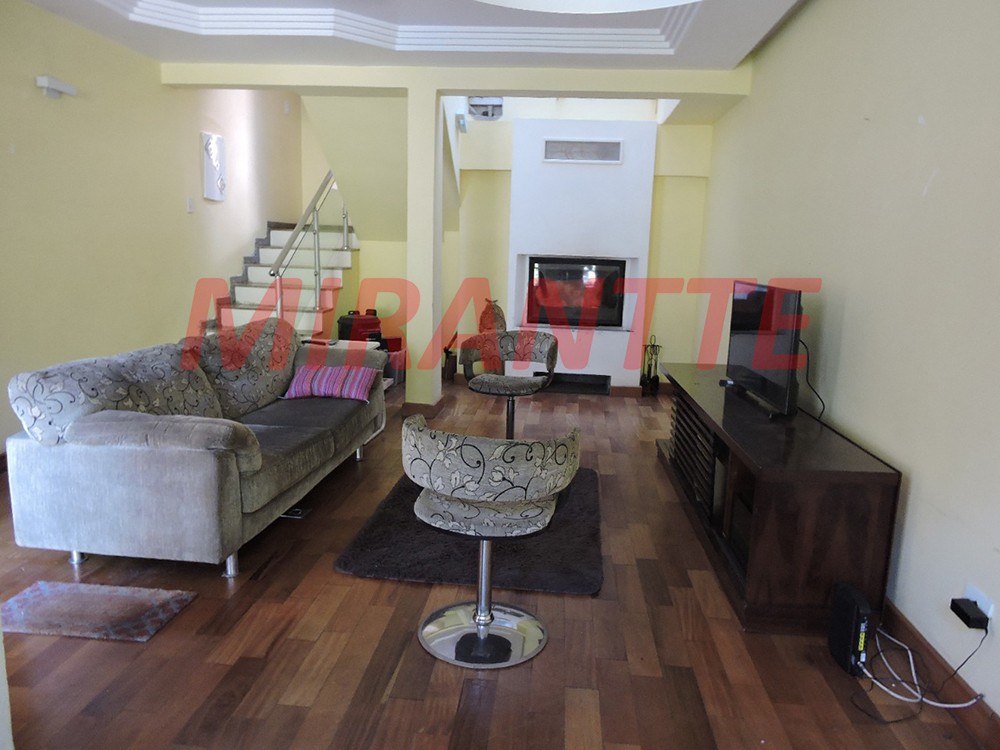 Cond. fechado de 147m² com 3 quartos em Tremembe