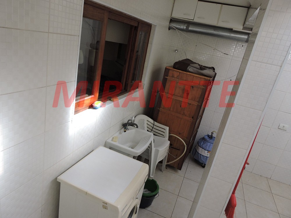 Cond. fechado de 147m² com 3 quartos em Tremembe