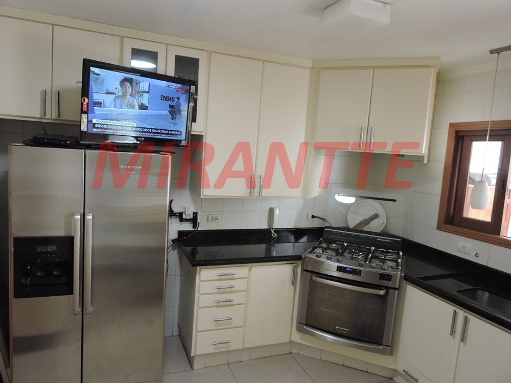 Cond. fechado de 147m² com 3 quartos em Tremembe