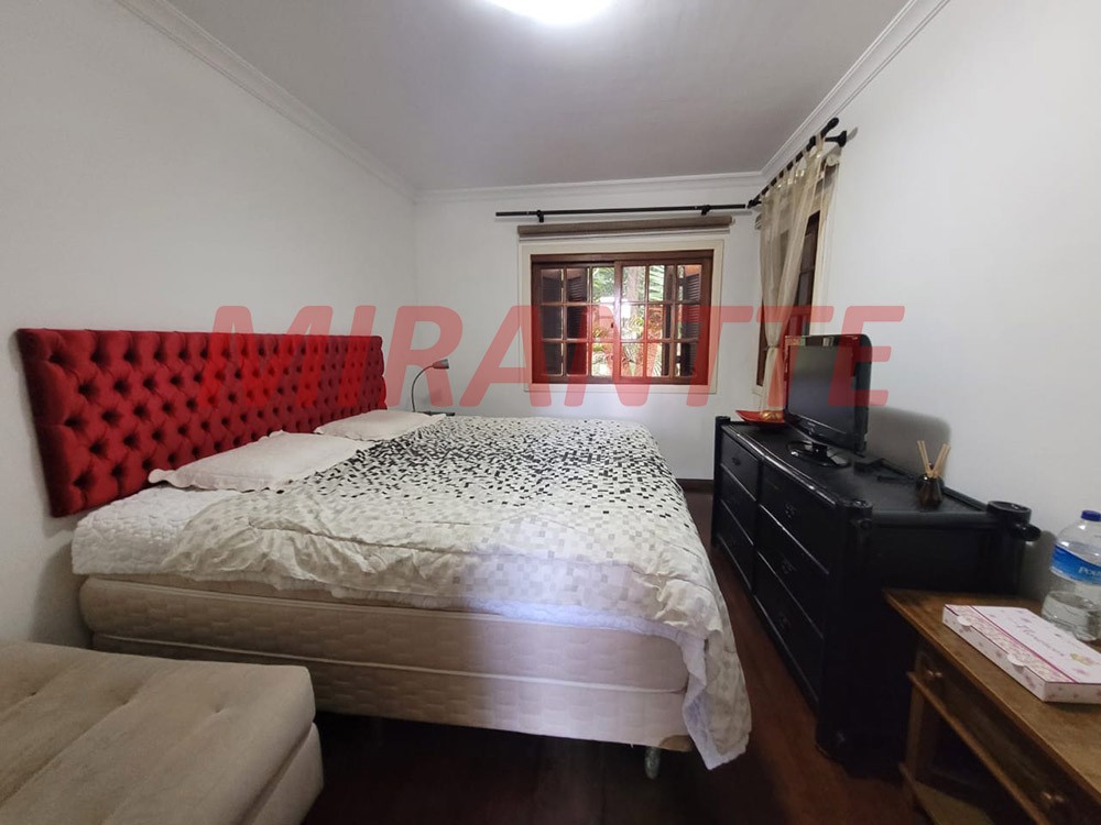Sobrado de 500m² com 4 quartos em Serra Da Cantareira