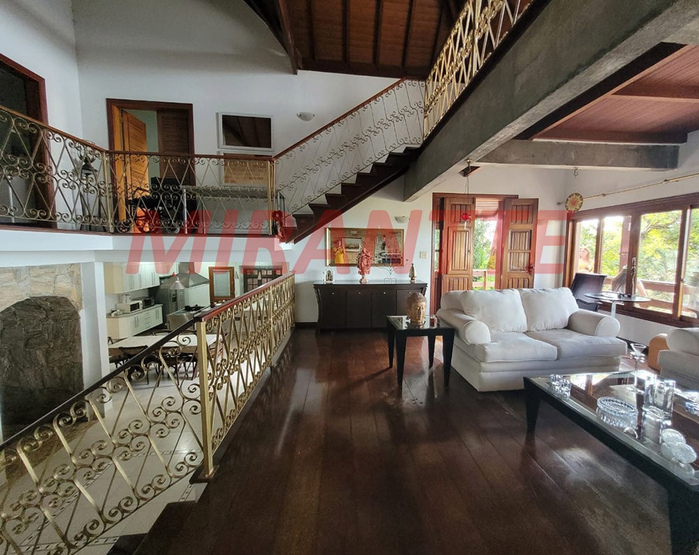 Sobrado de 500m² com 4 quartos em Serra Da Cantareira