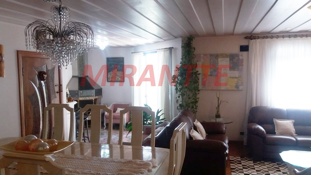 Apartamento com 4 quartos em Santana