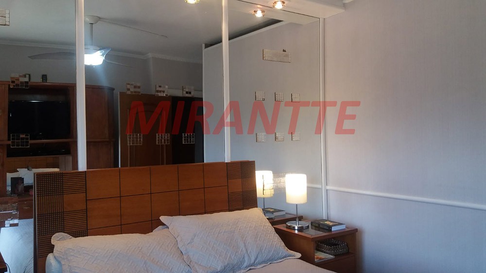 Apartamento com 4 quartos em Santana