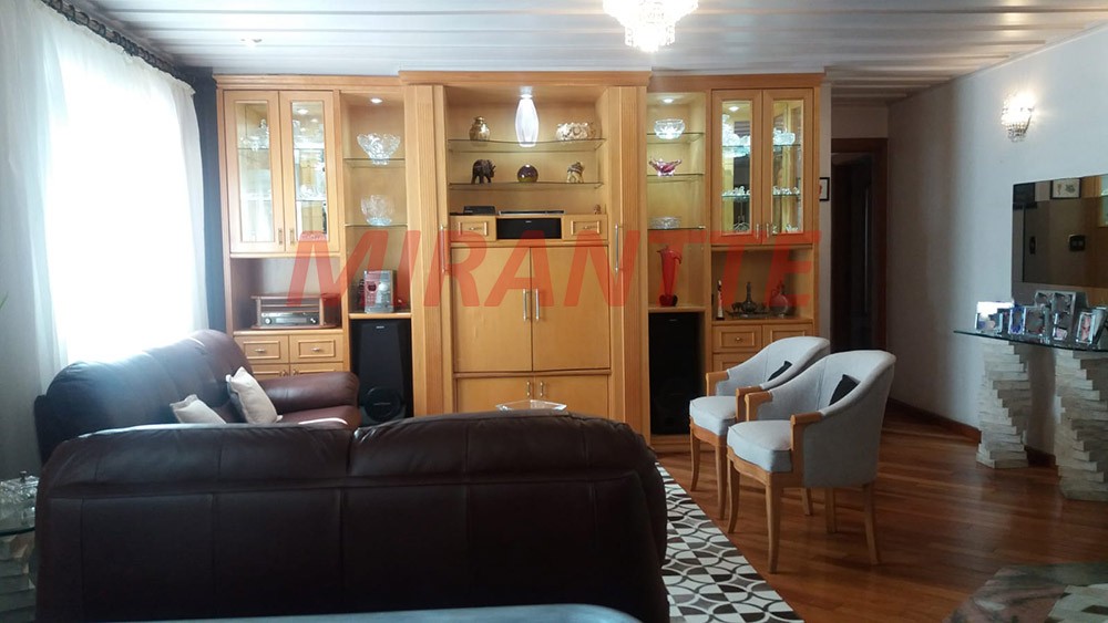 Apartamento com 4 quartos em Santana