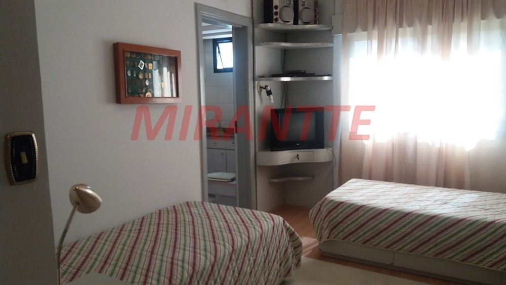 Apartamento com 4 quartos em Santana
