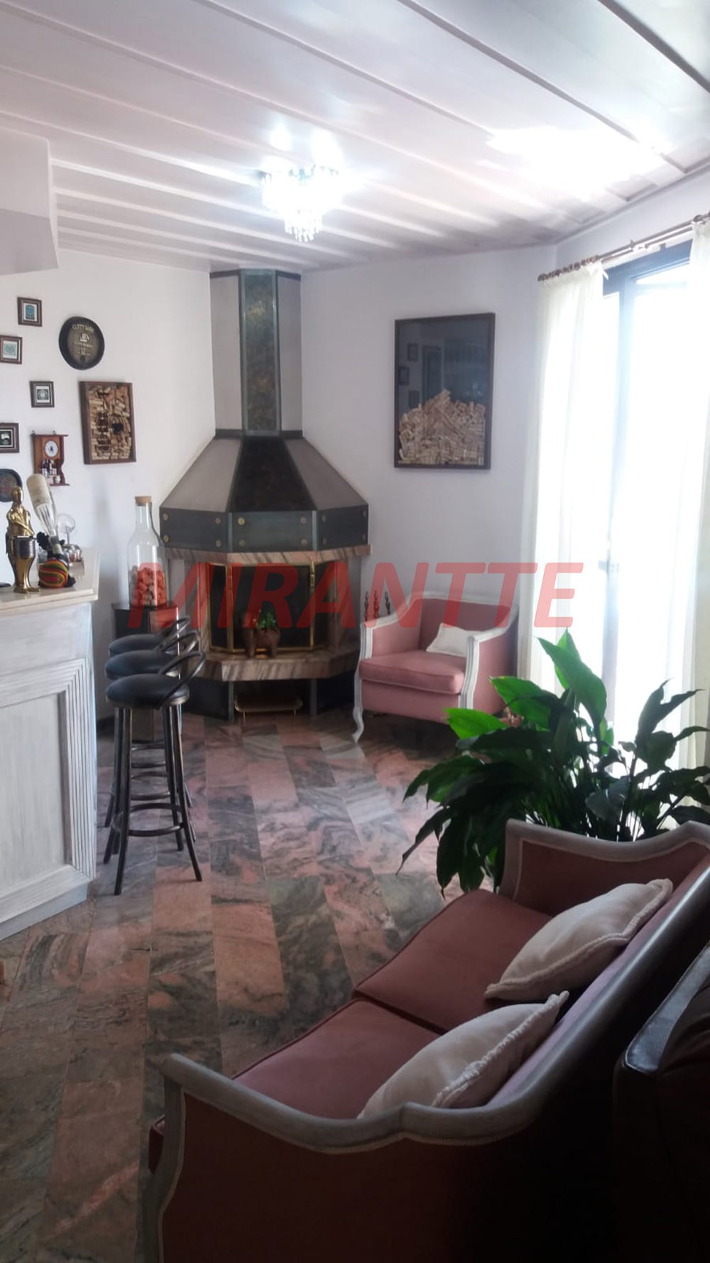 Apartamento com 4 quartos em Santana