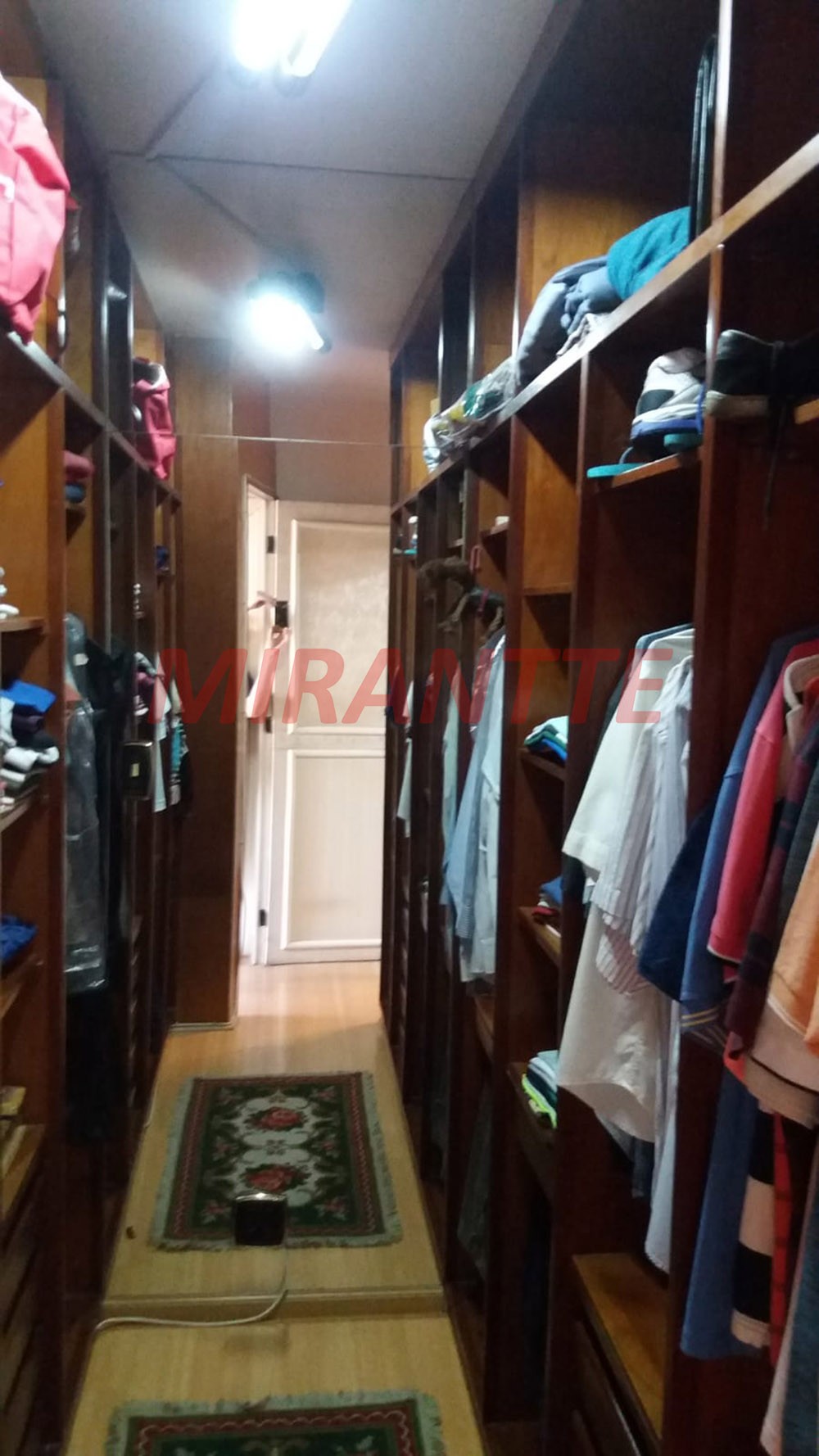 Apartamento com 4 quartos em Santana