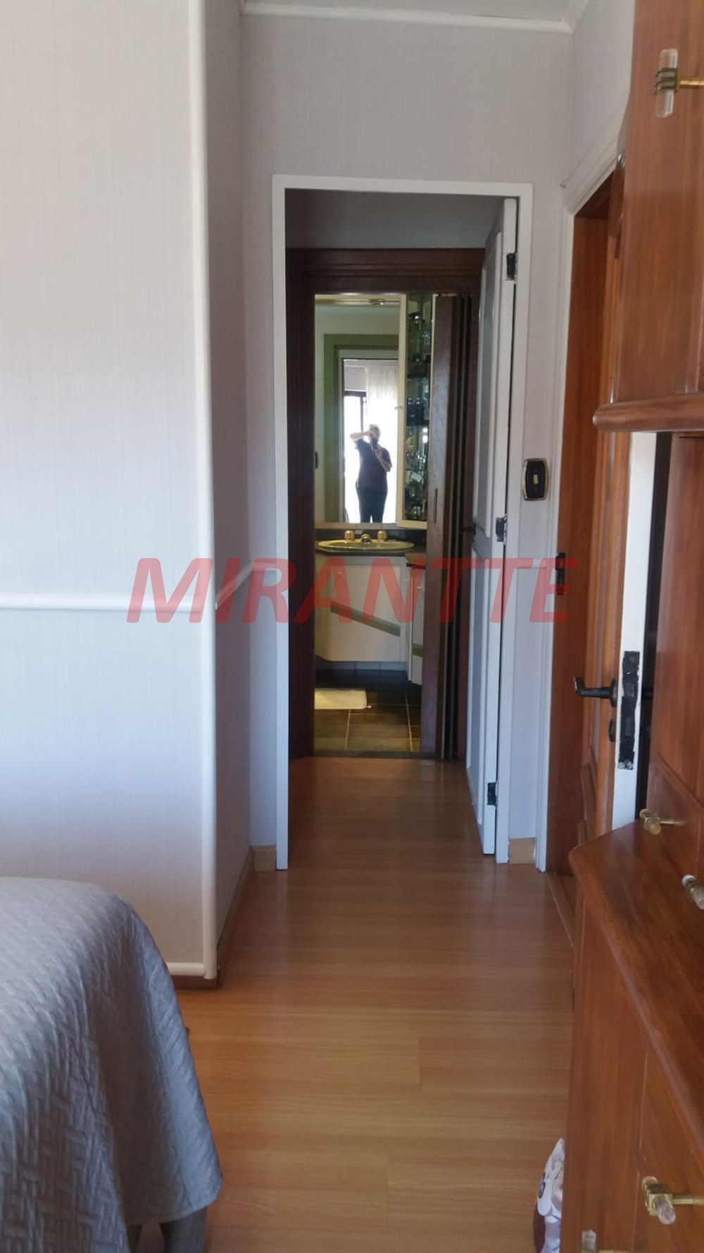 Apartamento com 4 quartos em Santana