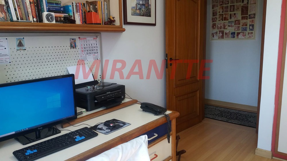 Apartamento com 4 quartos em Santana