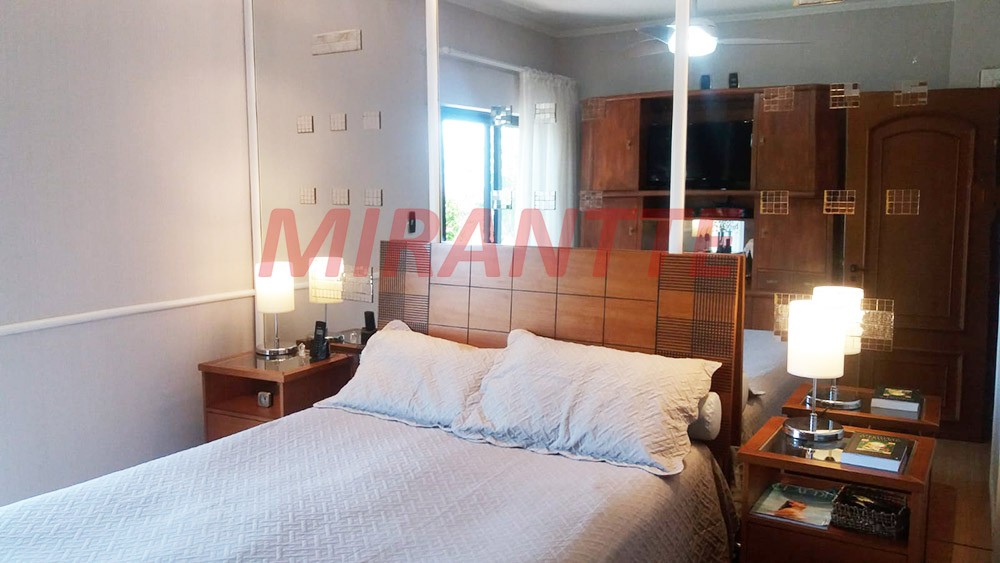 Apartamento com 4 quartos em Santana