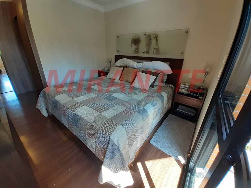 Apartamento de 200m² com 4 quartos em Água Fria