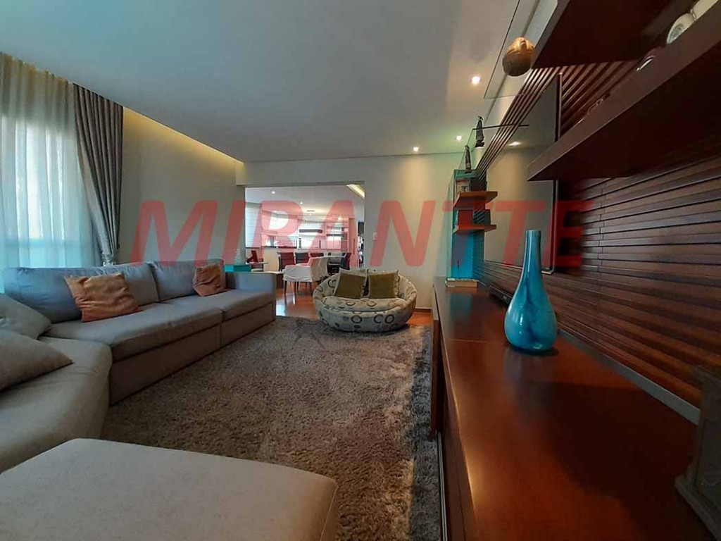 Apartamento de 200m² com 4 quartos em Água Fria