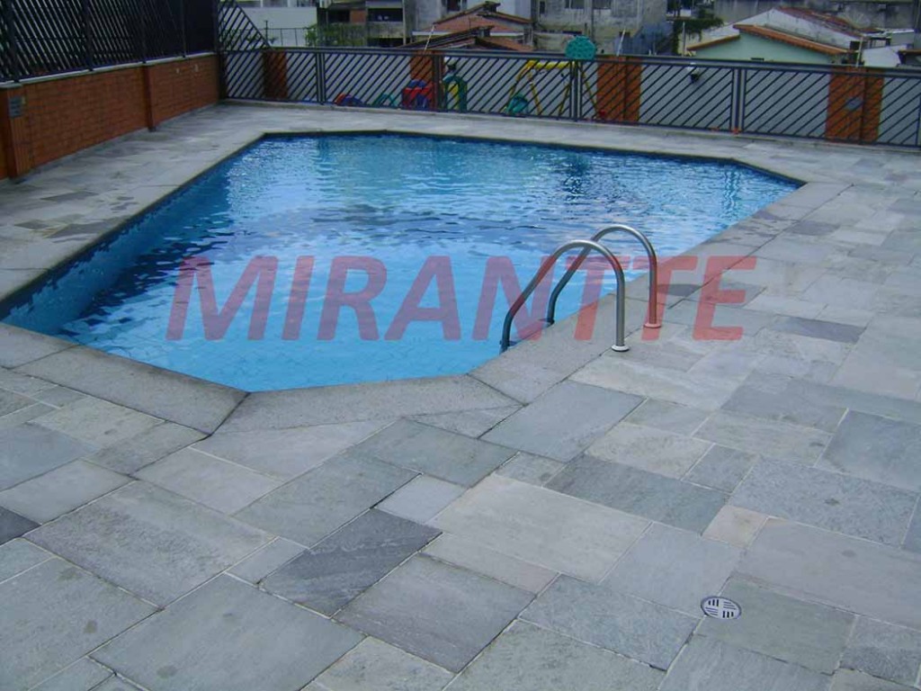 Apartamento de 200m² com 4 quartos em Água Fria