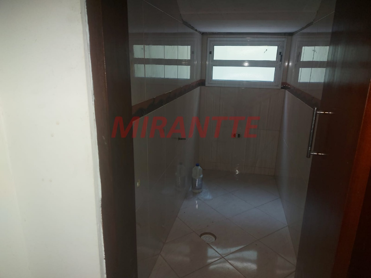 Sobrado de 176m² com 3 quartos em Santana
