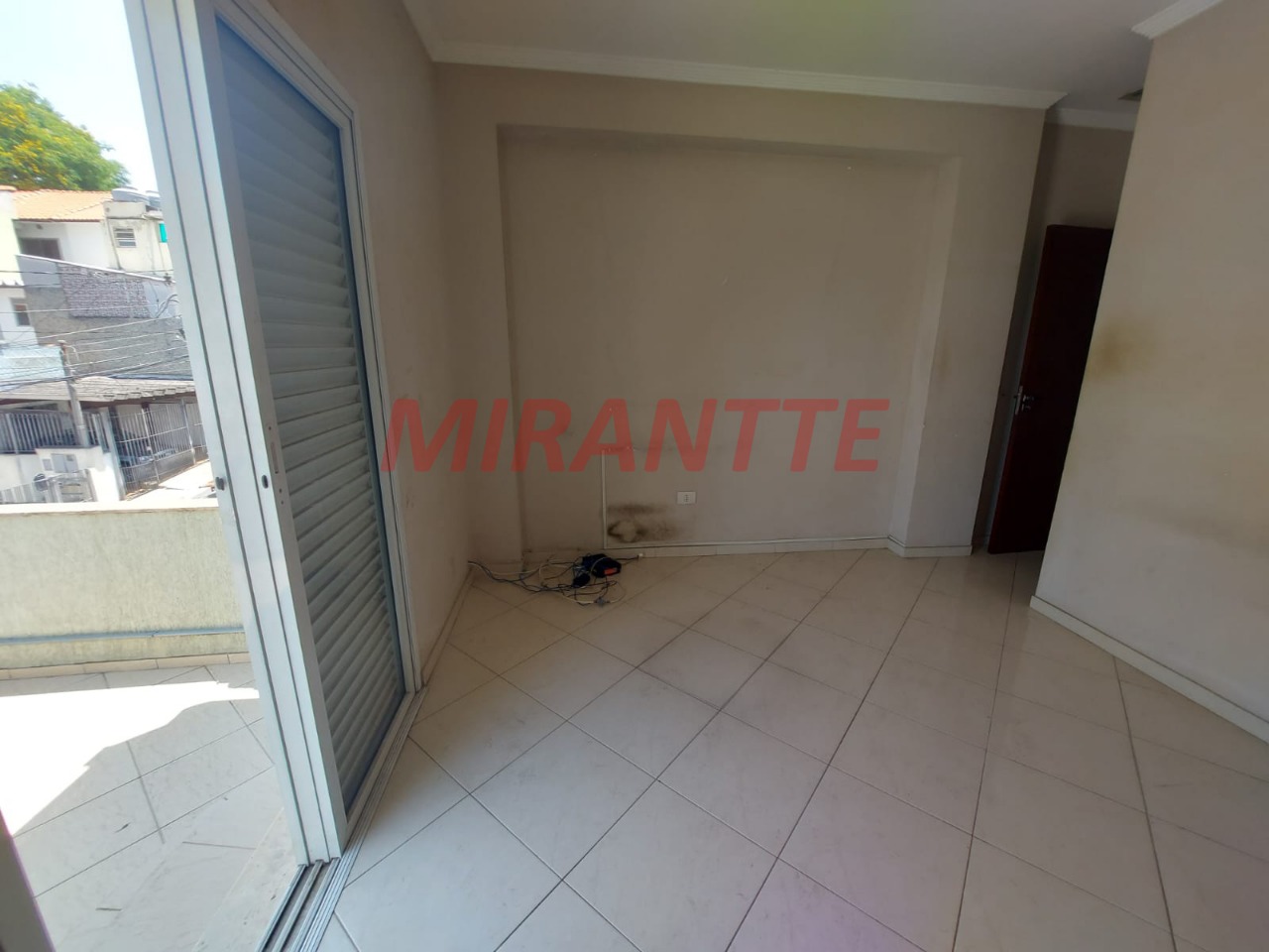 Sobrado de 176m² com 3 quartos em Santana