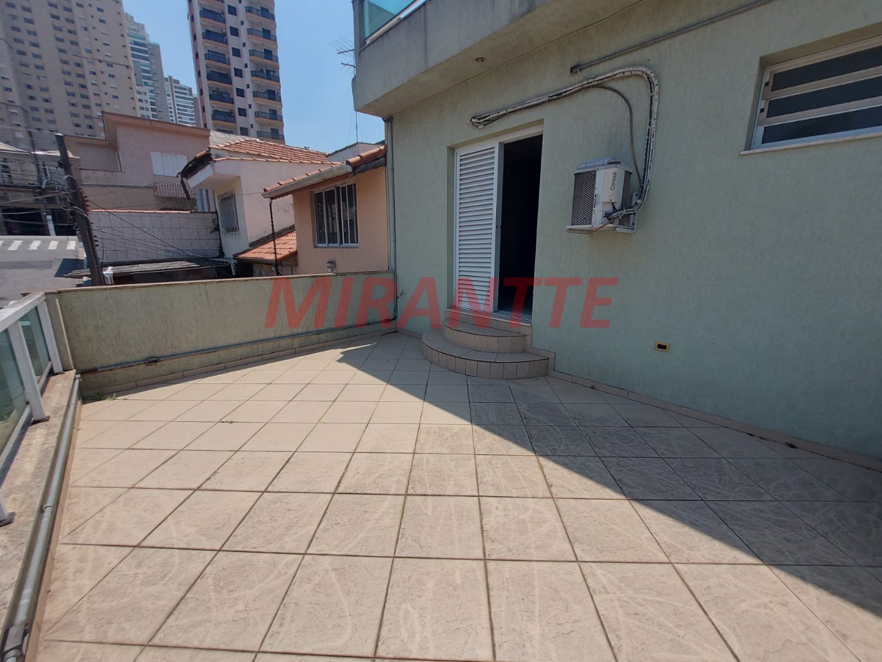 Sobrado de 176m² com 3 quartos em Santana